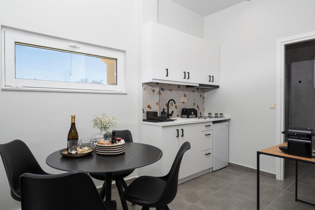 Meliora Suites Dhrapaniás Εξωτερικό φωτογραφία